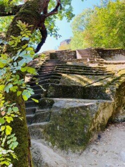 La pyramida etrusca volg de rode schoentjes